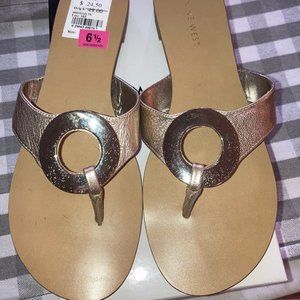 Nine West Gold Thong Slide  Sandal Size 6.5 W/ Gold Ring New In Boz